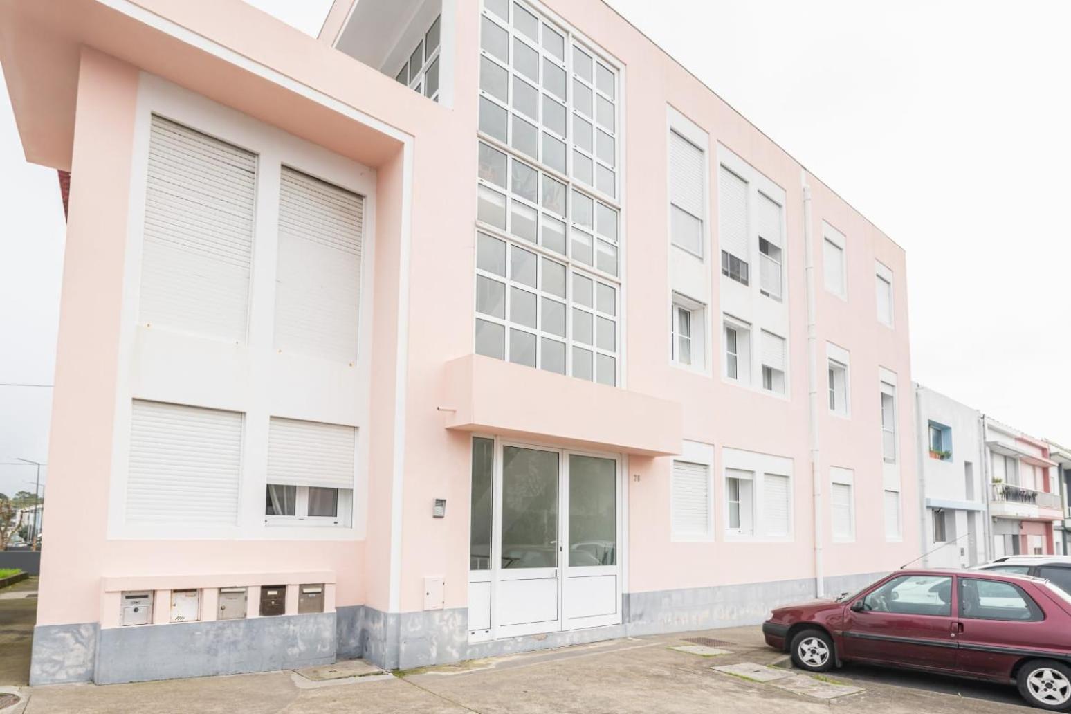 Family Friendly Azorean Apartment Понта-Делгада Экстерьер фото